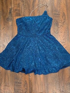 city triangles one shoulder dress Citi Triangles party dress off one shoulder